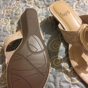 Impo size 7 sandals